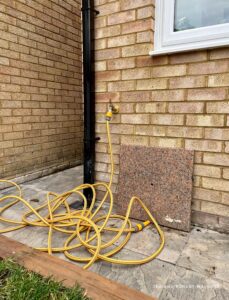 number 1 Hide garden hose