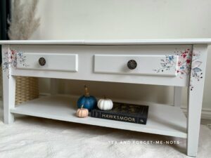 coffee table makeover with chalk paint