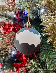 Christmas Pudding Baubles. Christmas Pom Poms. Christmas Tree